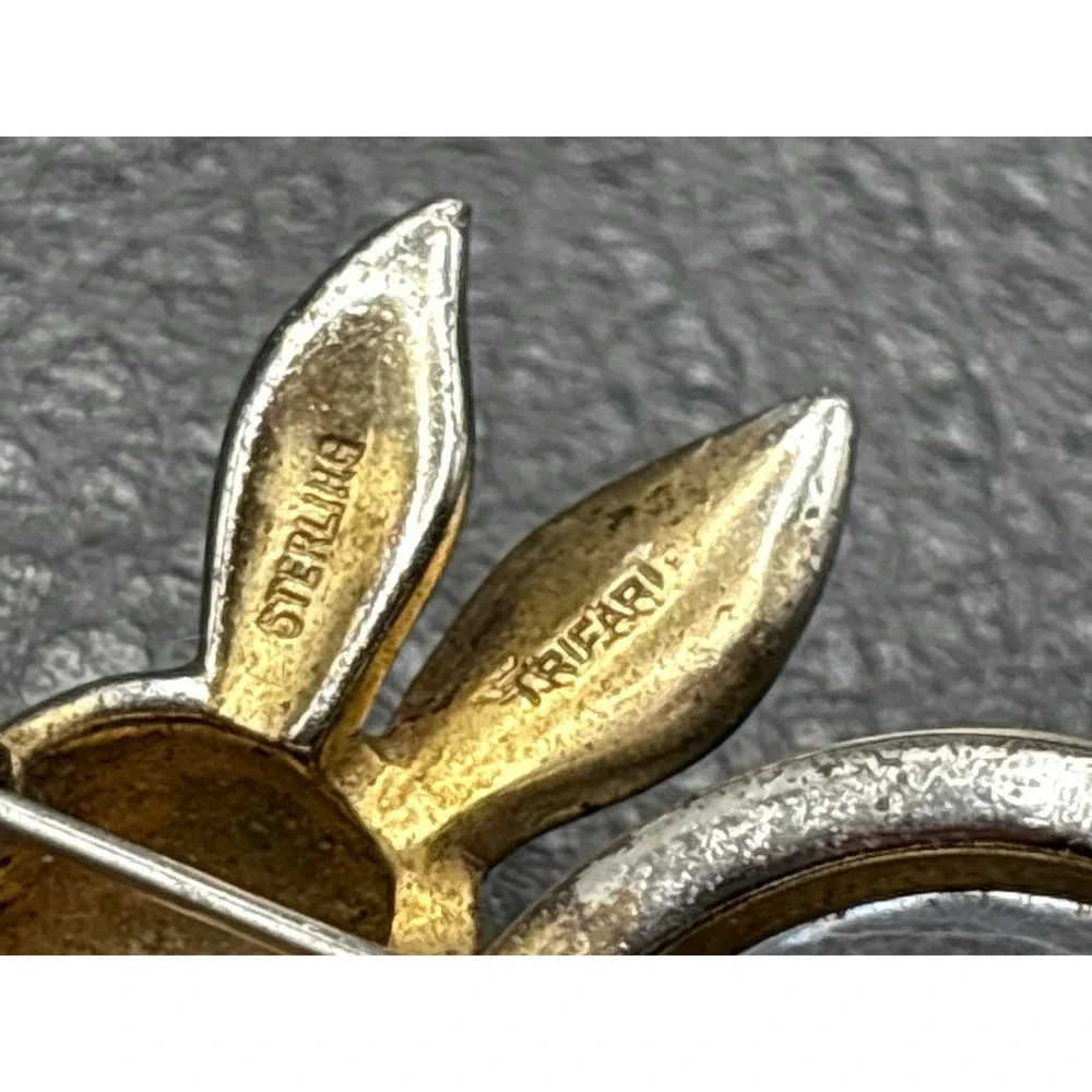 Trifari Alfred Philippe Jelly Belly Vermeil Sterling Rabbit Brooch Book Piece